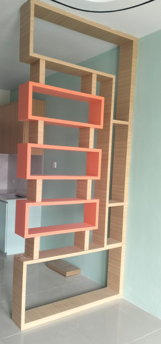 Partisi Penyekat Ruang HPL Modern