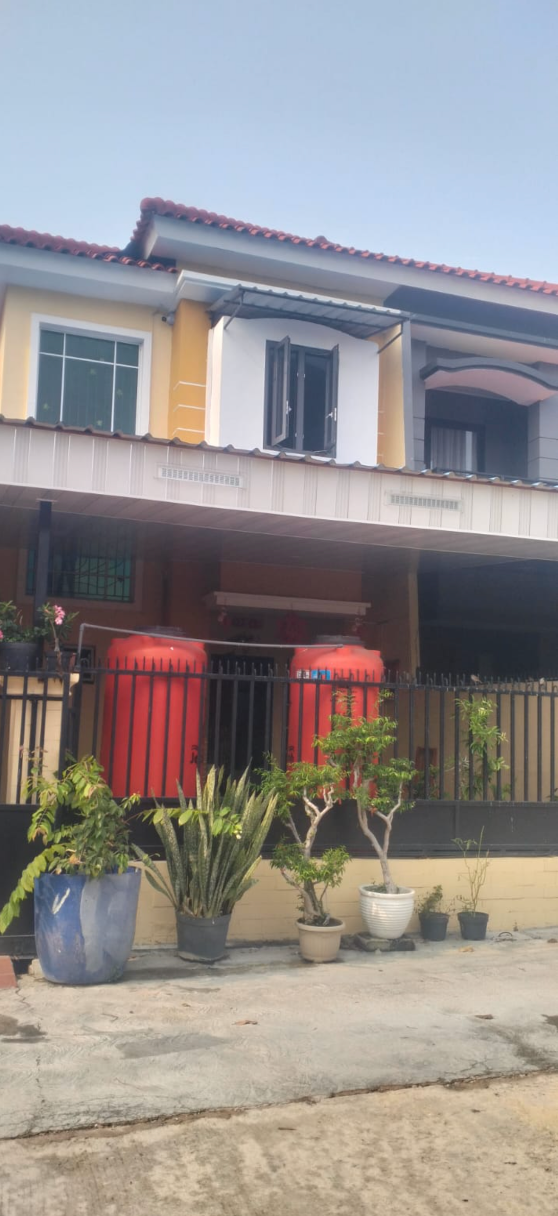 Renovasi Fasad Rumah 2 Lantai